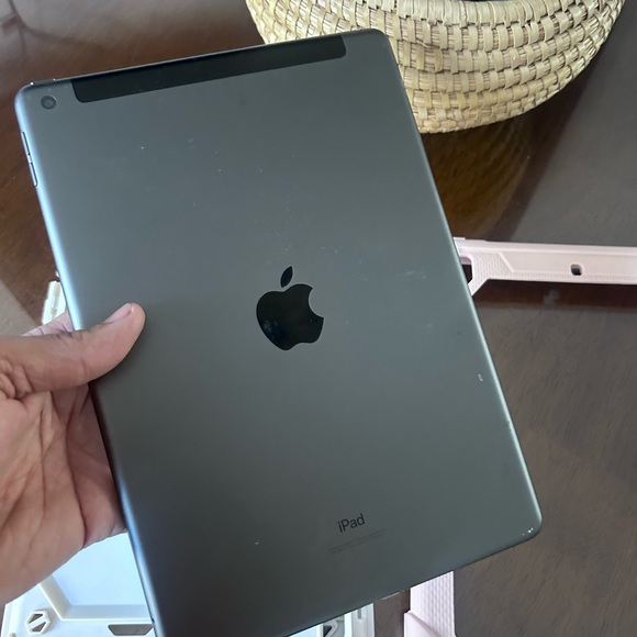 Covers. Table iPad  5ta generations - Picture 7 of 7